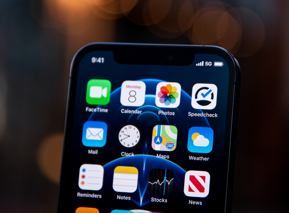 扶绥苹果手机维修分享为什么 iPhone 12 在冬季会自动关机 